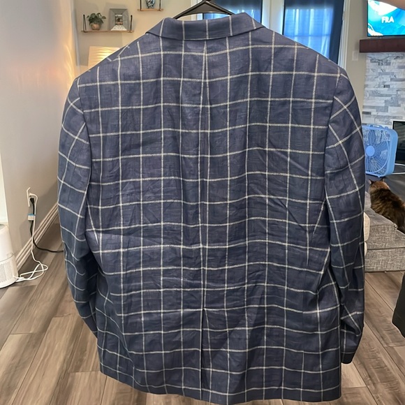 Lightly used Ralph Lauren men’s sport coat - Picture 2 of 3